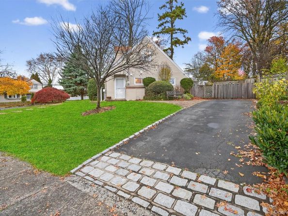 126 Mountaindale Road, Yonkers NY 10710