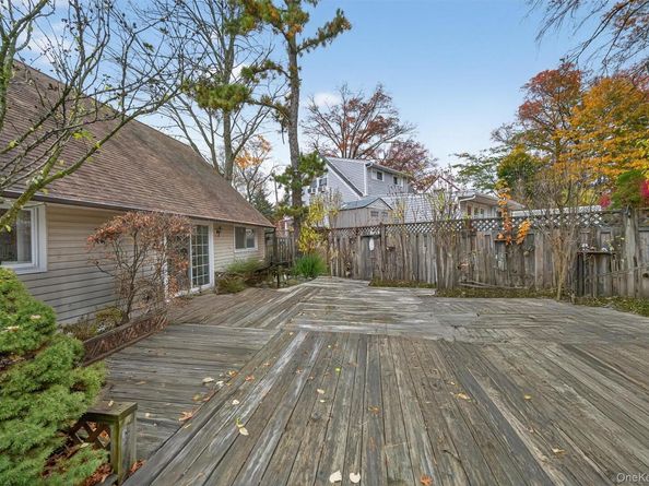 126 Mountaindale Road, Yonkers NY 10710