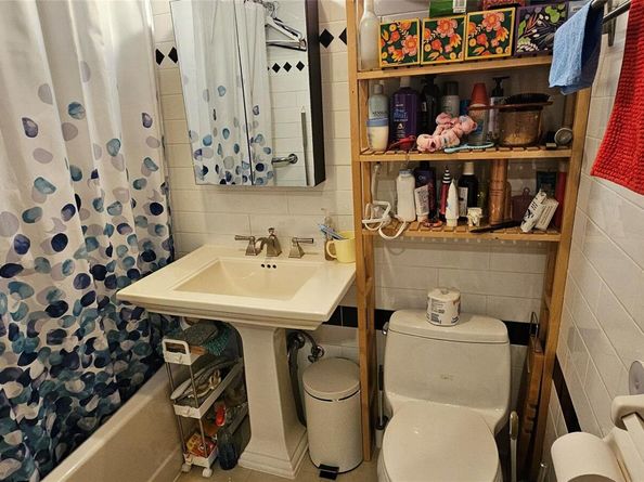 149-06 Northern Boulevard 407, Flushing NY 11354