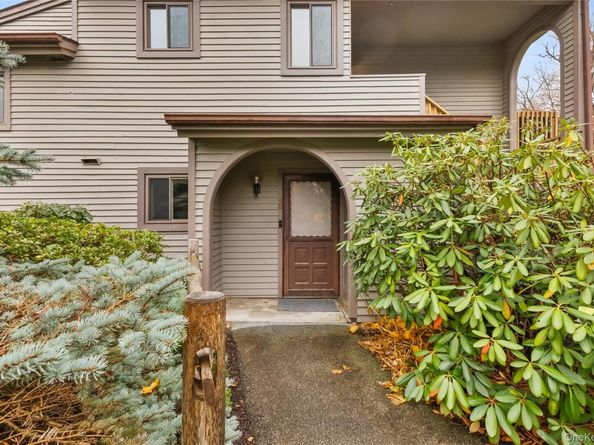 46 Scenic View, Yorktown Heights NY 10598