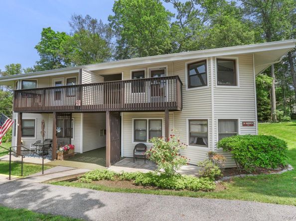 34 Warwick Place D, Yorktown Heights NY 10598