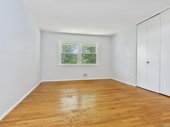 34 Warwick Place D, Yorktown Heights NY 10598