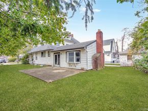 73 Peterson Place, Lynbrook NY 11563