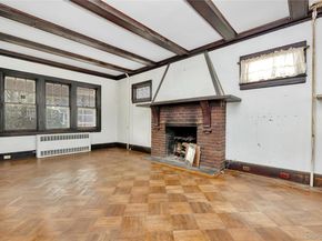 73 Peterson Place, Lynbrook NY 11563