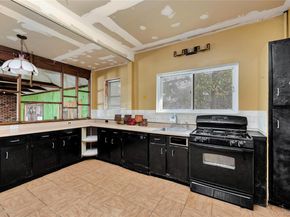 73 Peterson Place, Lynbrook NY 11563