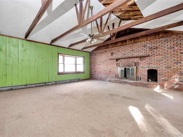 73 Peterson Place, Lynbrook NY 11563