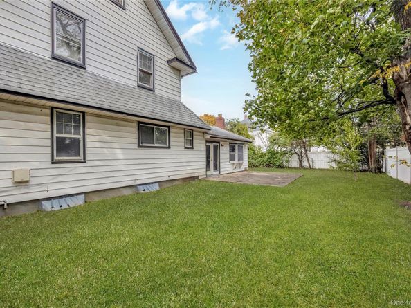 73 Peterson Place, Lynbrook NY 11563