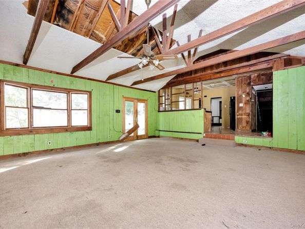 73 Peterson Place, Lynbrook NY 11563