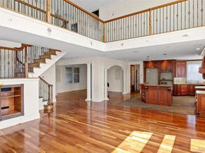 4 Sutton Place, Massapequa NY 11758