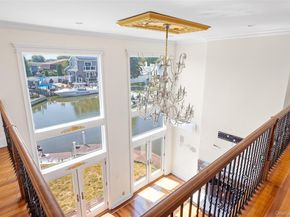 4 Sutton Place, Massapequa NY 11758