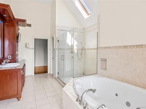 4 Sutton Place, Massapequa NY 11758