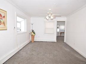 87 Parkside Drive N, Levittown NY 11756