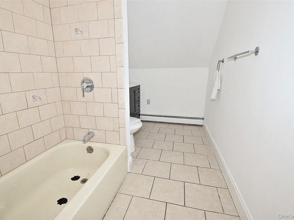 87 Parkside Drive N, Levittown NY 11756