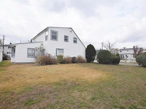 87 Parkside Drive N, Levittown NY 11756
