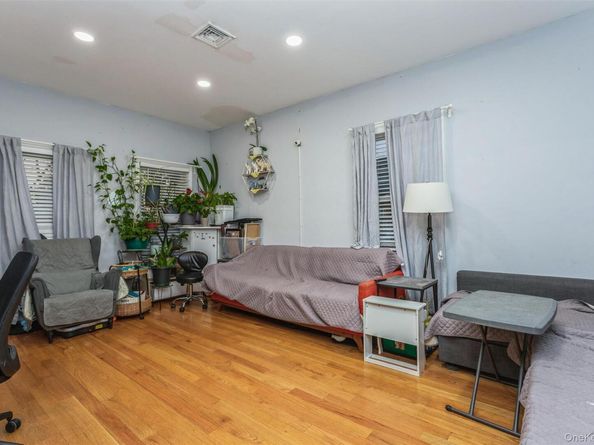 327 N 7th Avenue, Mount Vernon NY 10550