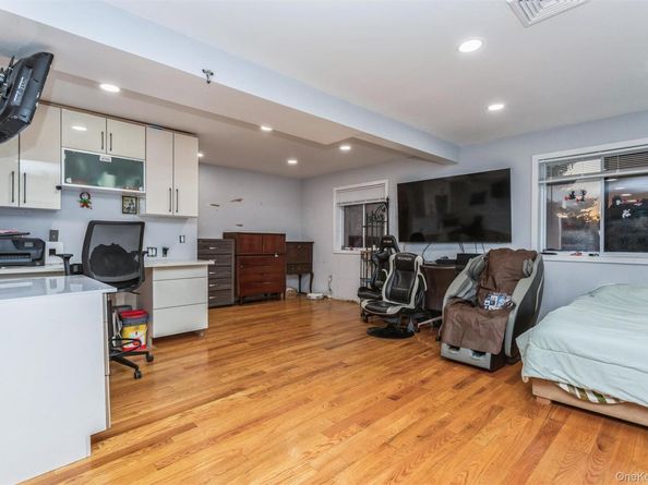 327 N 7th Avenue, Mount Vernon NY 10550