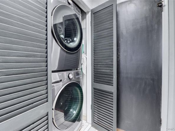 338 Cold Spring Road, Syosset NY 11791