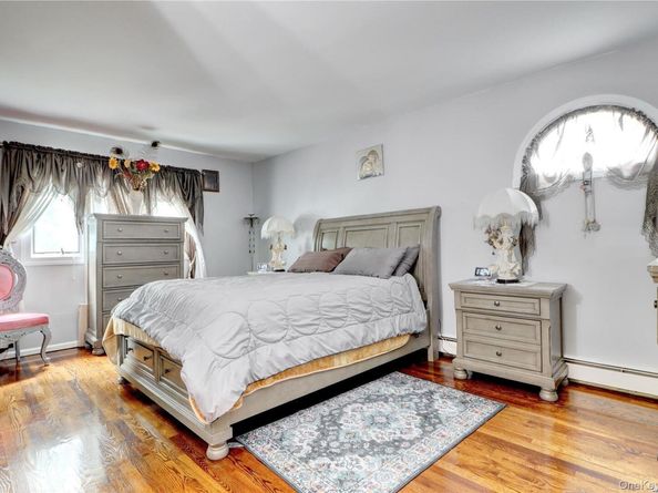 338 Cold Spring Road, Syosset NY 11791