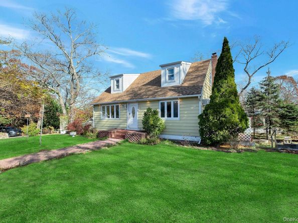 3 Hazel Road, Rocky Point NY 11778