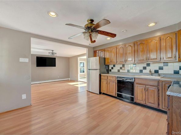 3 Hazel Road, Rocky Point NY 11778