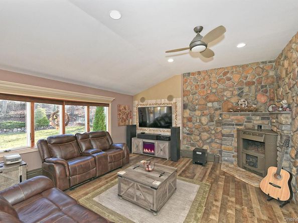 150 Hallock Landing Road, Rocky Point NY 11778