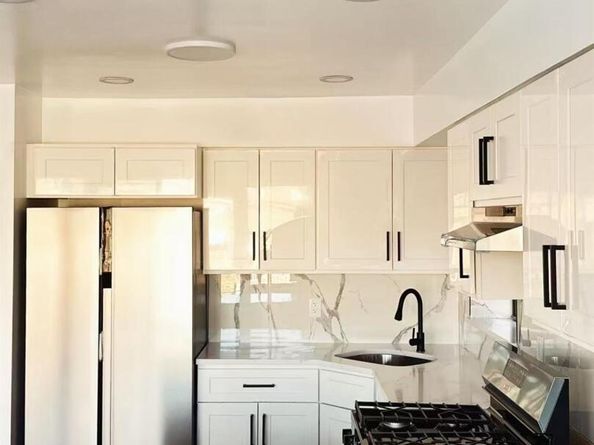 5762 79th Street, Middle Village NY 11379