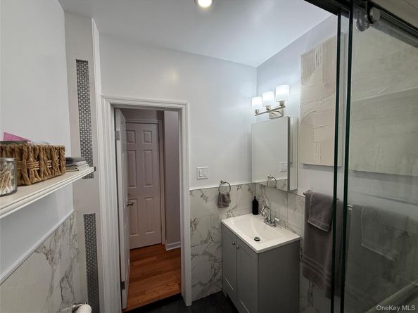 34-58 90th St M2, Jackson Heights NY 11372