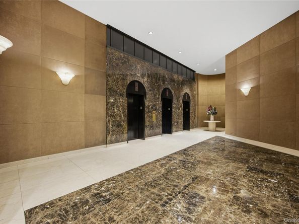 330 E 38th Street 44I, New York (Manhattan) NY 10016