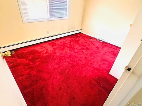 700 Broadway 26, Amityville NY 11701