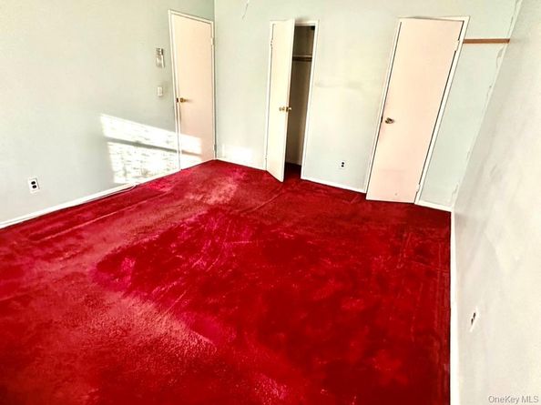 700 Broadway 26, Amityville NY 11701