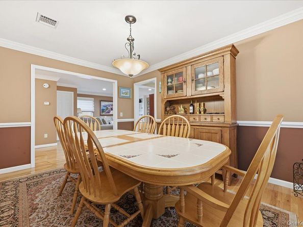 2202 Beech Street, Wantagh NY 11793