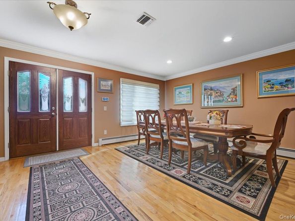 2202 Beech Street, Wantagh NY 11793