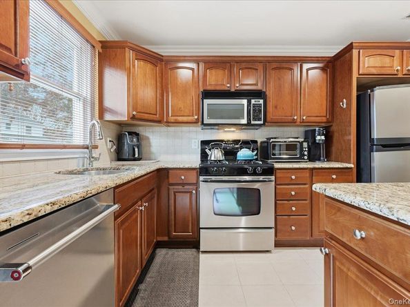 2202 Beech Street, Wantagh NY 11793