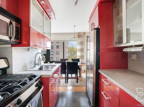 33-47 14th Street 6C, Astoria NY 11106