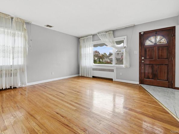 850 First Avenue, Franklin Square NY 11010