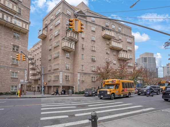 570 Wythe Avenue 6A, Brooklyn NY 11249