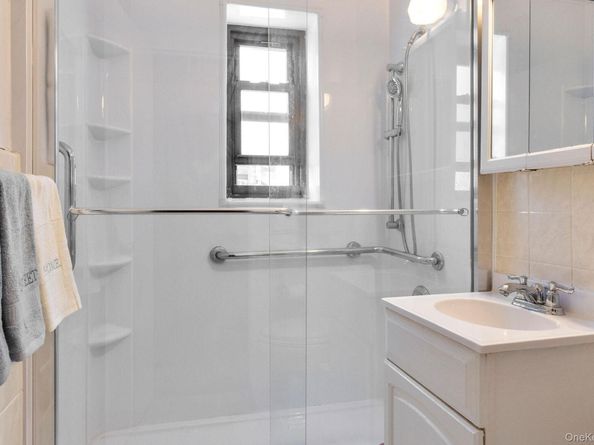 34-10 94th Street 3D, Jackson Heights NY 11372