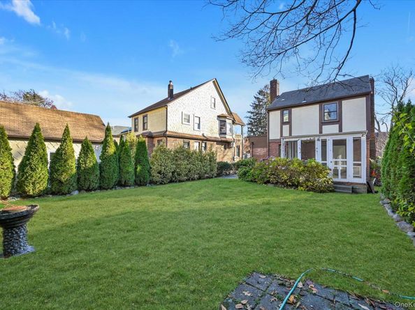 8511 Eton Street, Jamaica Estates NY 11432