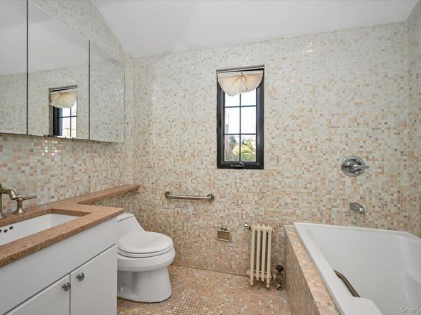 8511 Eton Street, Jamaica Estates NY 11432