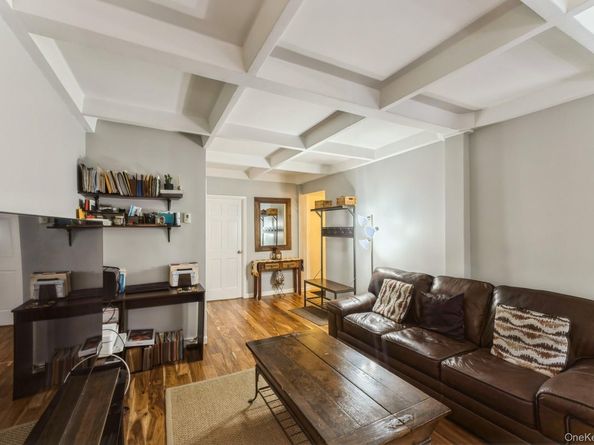 149-32 Union Turnpike 24A, Briarwood NY 11435