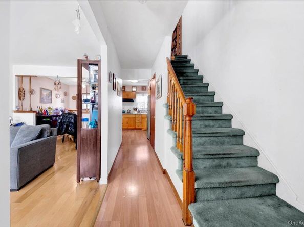 733 Rhinelander Avenue, Bronx NY 10462