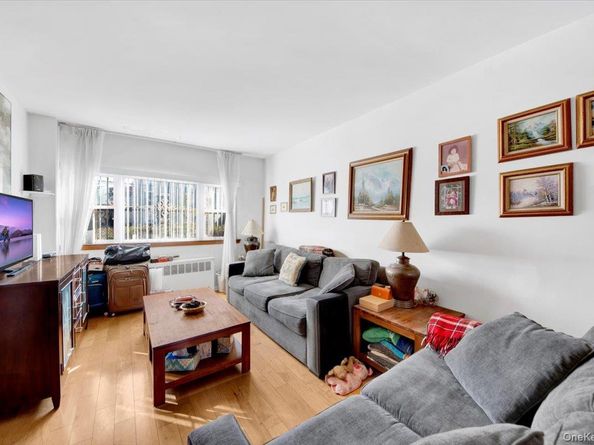 733 Rhinelander Avenue, Bronx NY 10462