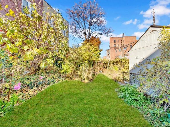 733 Rhinelander Avenue, Bronx NY 10462