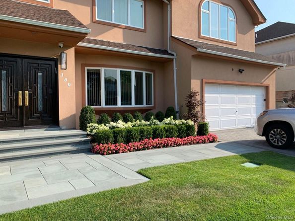 150 Lakeside Drive S, Lawrence NY 11559