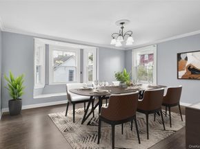 8 The Serpentine, New Rochelle NY 10801