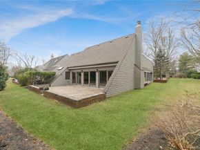 31 Admirals Drive E, Bay Shore NY 11706