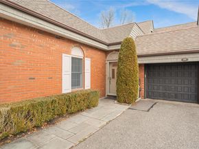 31 Admirals Drive E, Bay Shore NY 11706