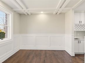 12 Lee Avenue, Albertson NY 11507