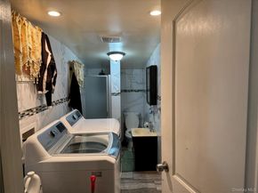 10736 109th Street, Richmond Hill NY 11419