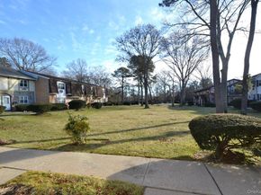 25 Glen Hollow Drive H23, Holtsville NY 11742